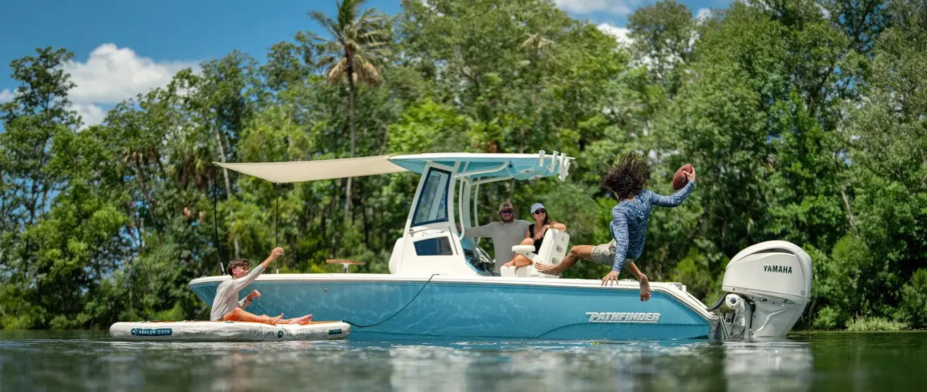 Pathfinder Boats / Maverick Boat Group — official 2400 Hybrid photograph | Pathfinder 2400 Hybrid Shows Revised Console for 2027 Buyers