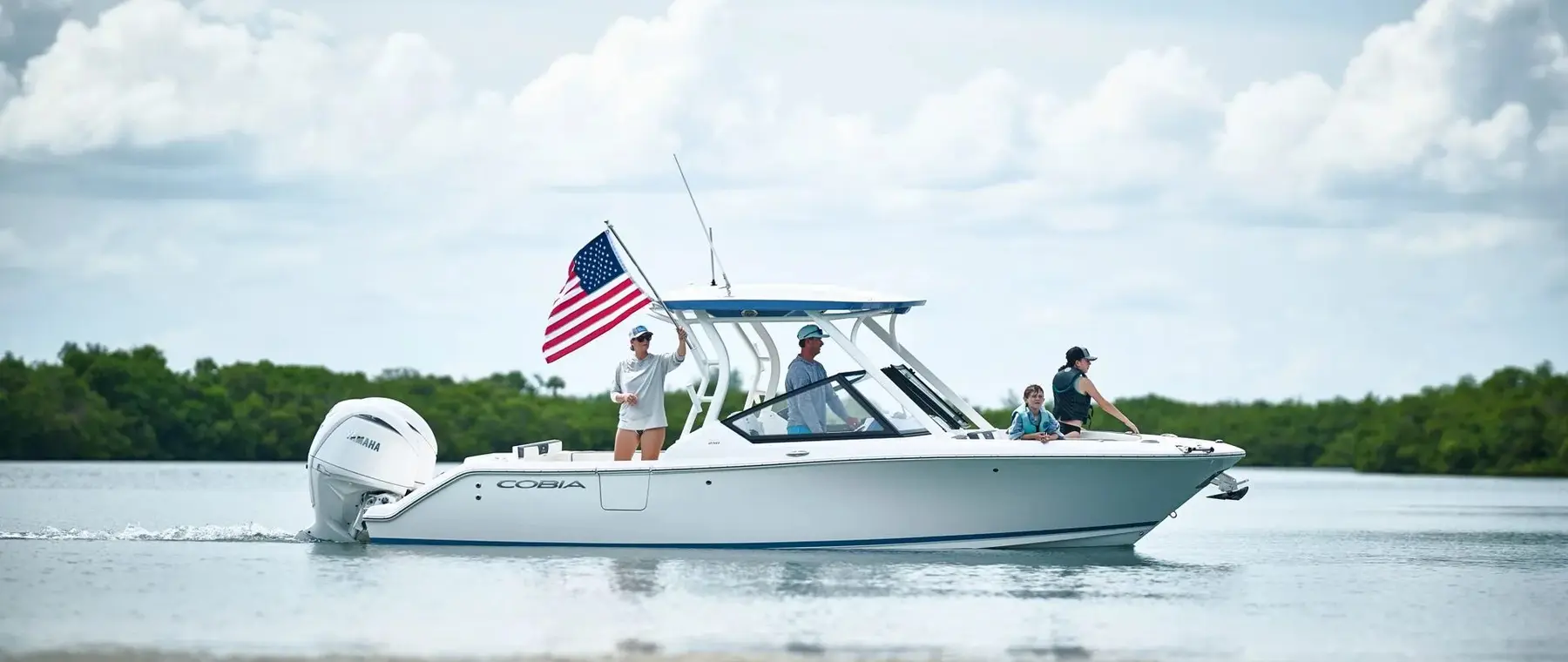 Official boat-builder photograph | Cobia 250 DC confirmed for Fort Lauderdale show with versatile family deck