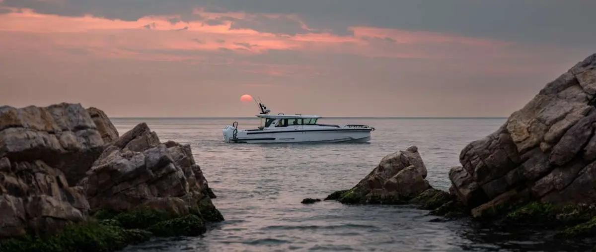Axopar 38 Makes U.S. Premiere at Palm Beach