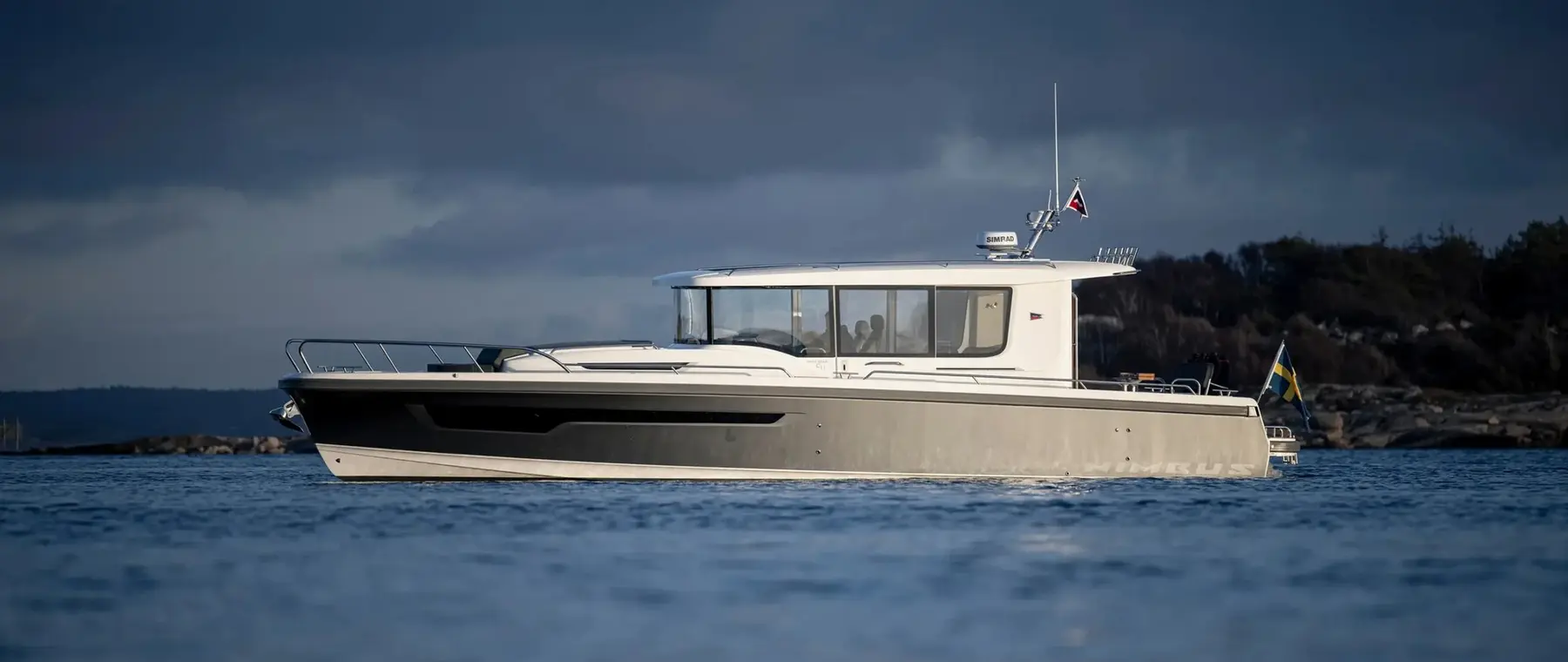 Nimbus Boats | Nimbus Sport Coupé 42 Turns an All-Weather Cabin into an Open Social Boat