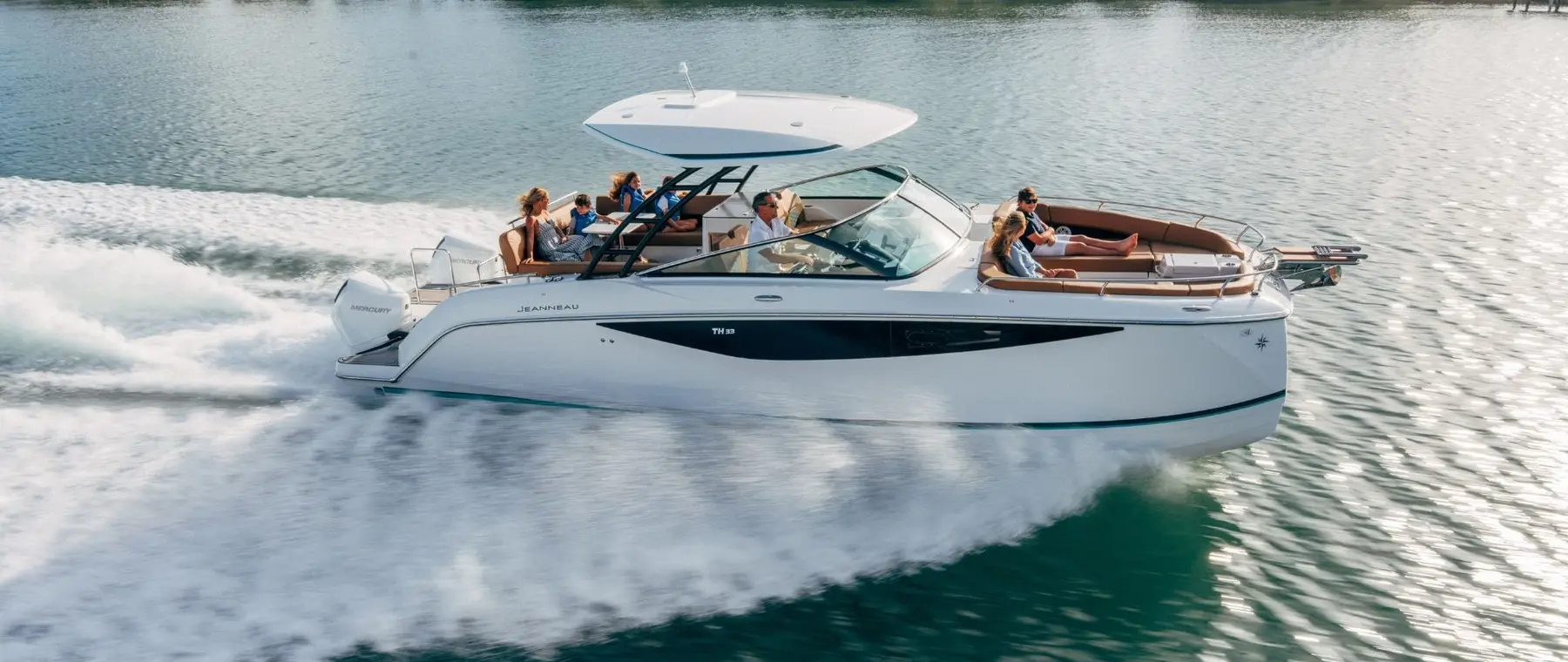 Jeanneau Brings TH33 and Compact NC Models to Fort Lauderdale — official Jeanneau image