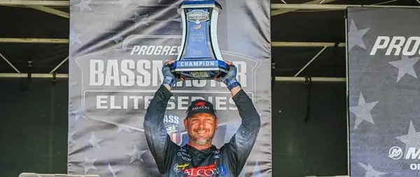 Jason Christie Wins Bassmaster Elite on Tennessee-Tombigbee — official Yamaha Marine image