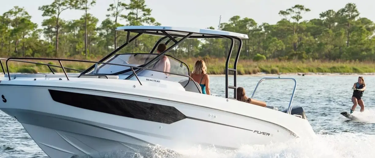 Official boat-builder photograph | BENETEAU Flyer 8 SUNdeck Balances Outdoor Lounging With Overnight Space