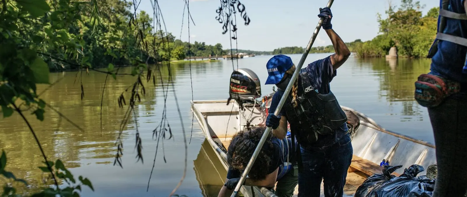 Yamaha Powers Keep the Tennessee River Beautiful Cleanup Boat — official Yamaha Marine image