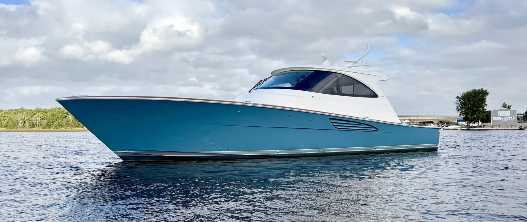 Viking Yachts official 50 Sport Coupe manufacturer photograph | Viking 50 Sport Coupe Combines Fishing and Coastal Cruising at FLIBS