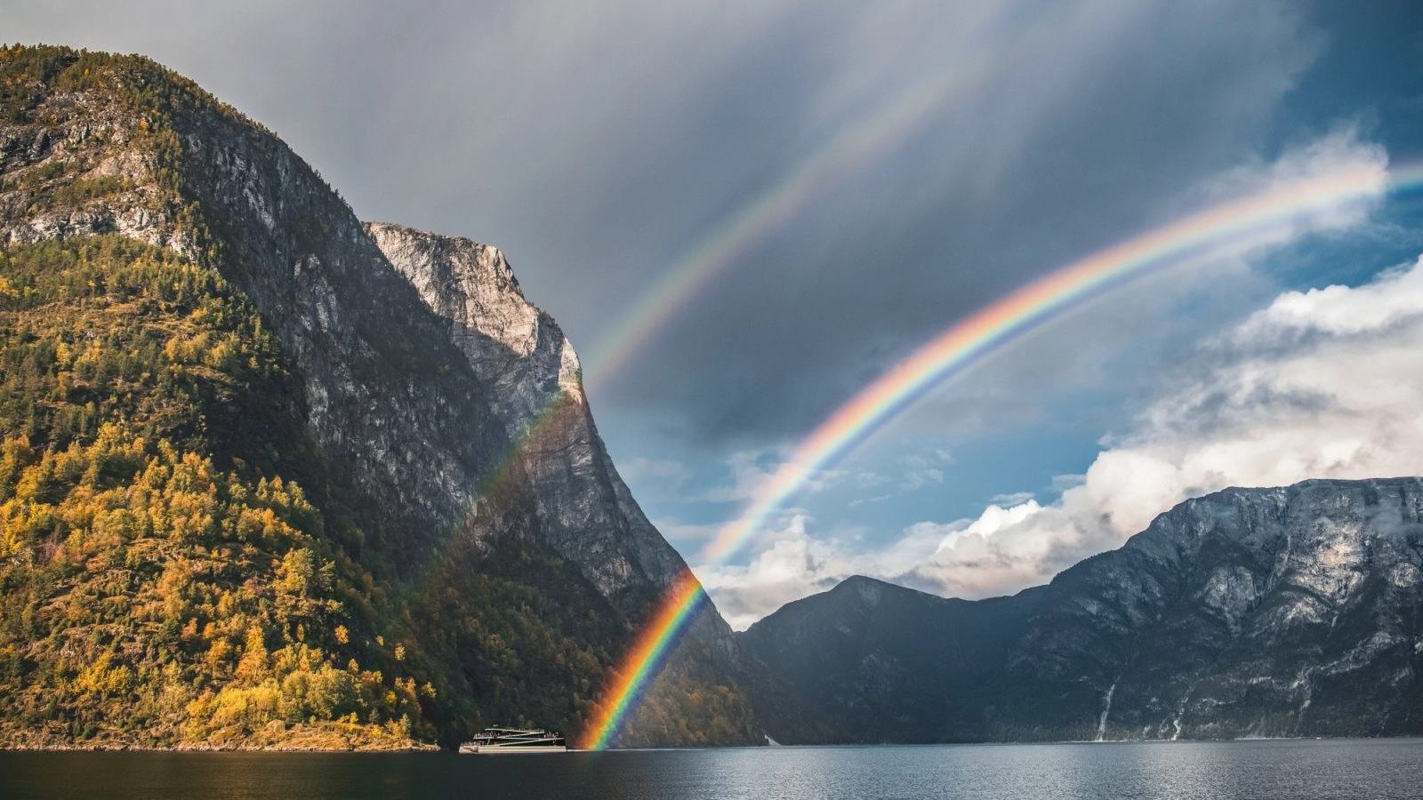 Official image: Norway's Best / Fjord Cruise Nærøyfjord