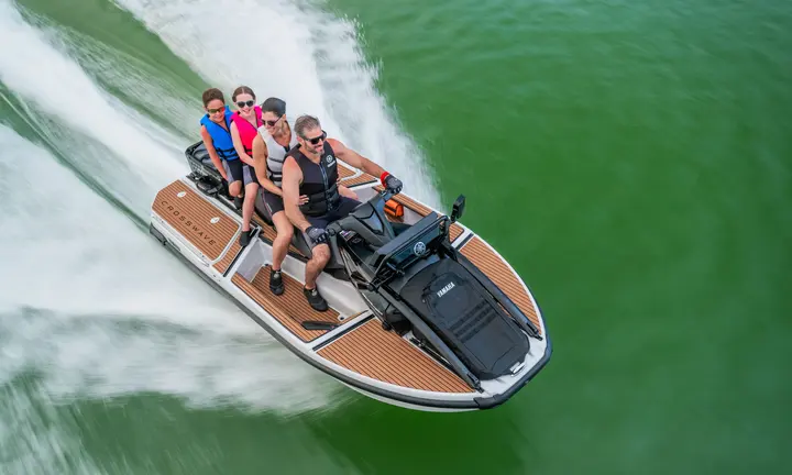 Yamaha CrossWave Arrives in New Zealand as 3.94m PWC Hybrid — verified source-page image