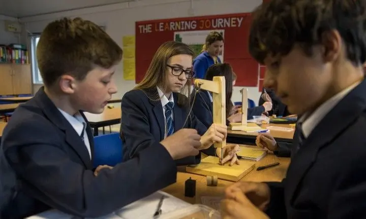 Official source-specific editorial image. Source: https://canalrivertrust.org.uk/news-and-views/news/royal-society-awards-us-gbp105000-to-expand-hands-on-stem-learning-in-schools