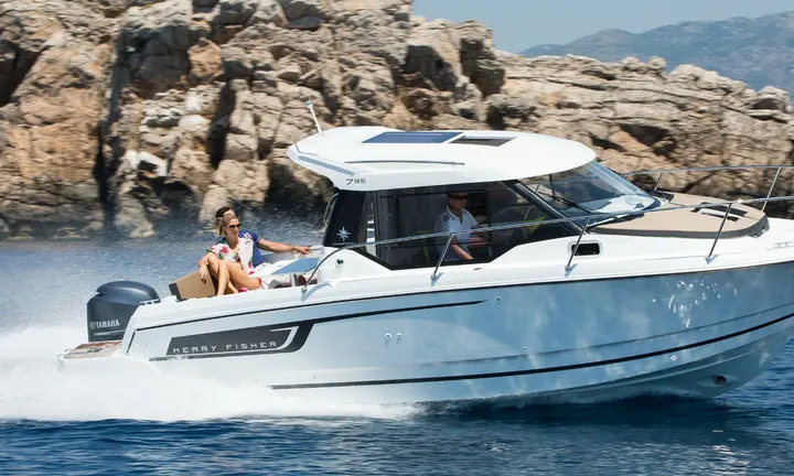 Official boat-builder photograph | Jeanneau Merry Fisher 795 Keeps Coastal Weekending Simple