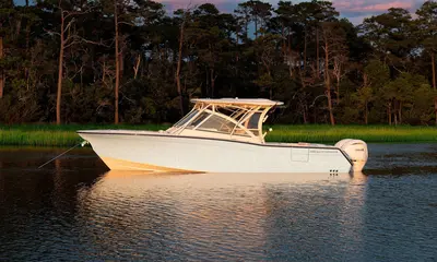 Official boat-builder photograph | Grady-White Freedom 307: What Its Dual-Console Layout Offers Families