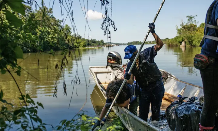 Yamaha Powers Keep the Tennessee River Beautiful Cleanup Boat — official Yamaha Marine image