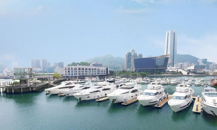 Jeanneau Merry Fisher 1095 Fly Heads to Shenzhen Bay — official Jeanneau image