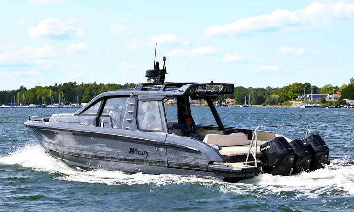 Official boat-builder photograph | Windy SR40 Connects a Fast Sports Boat With All-Weather Deck Use