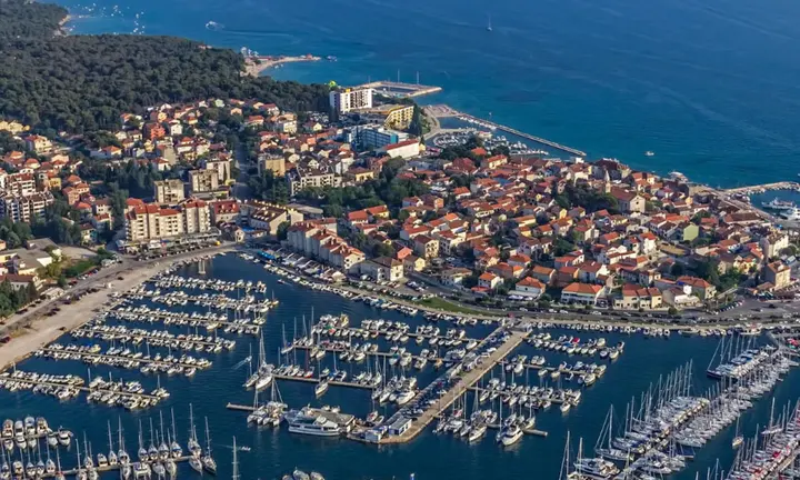 BENETEAU Focuses on Antares Family Cruisers at Biograd Boat Show — official BENETEAU image