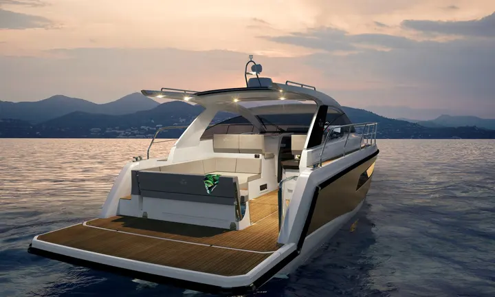 Official source-specific editorial image. Source: https://sealine.com/gb/motorboats/sealine-s335/