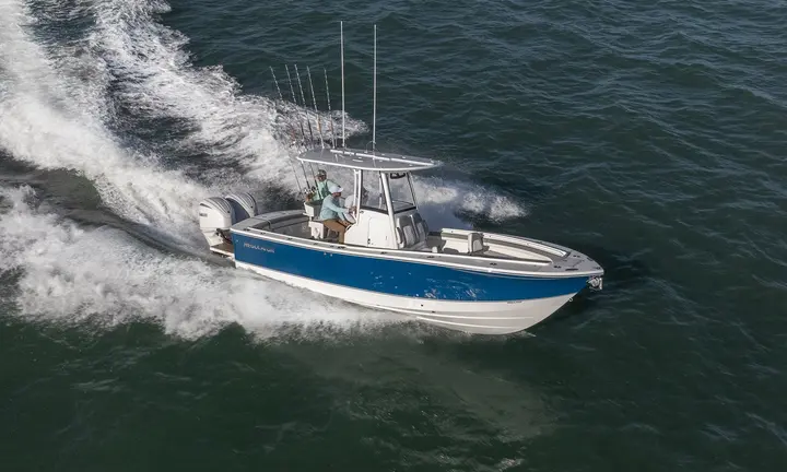 Official boat-builder photograph | Regulator 25: Why This Offshore Centre Console Measures 30 Feet Overall