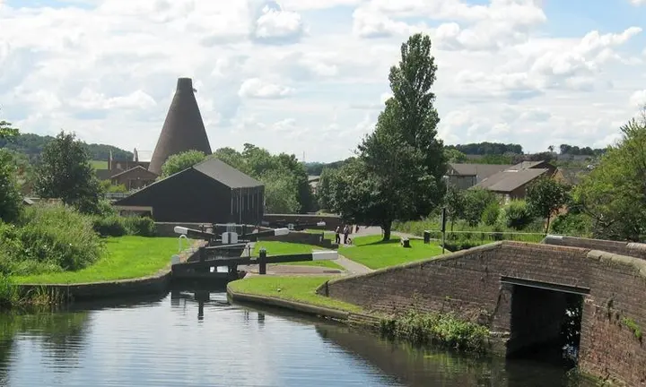 Official source-specific editorial image. Source: https://canalrivertrust.org.uk/things-to-do/events/canal-events-canal-festivals/2026-10-17-stourbridge-open-weekend