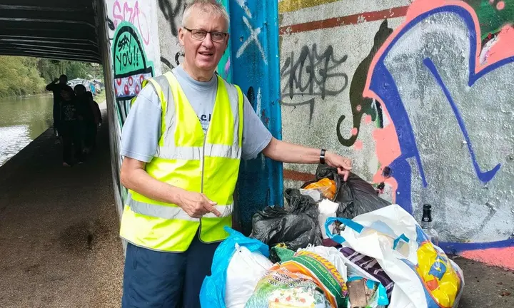 Official source-specific editorial image. Source: https://canalrivertrust.org.uk/news-and-views/features/communities-cleaning-up-our-canals