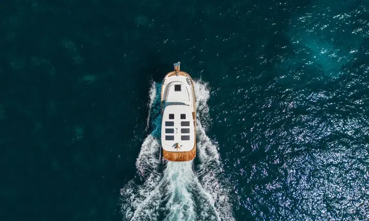 Official source-specific editorial image. Source: https://sasgayachts.com/en/yachts/range/menorquin/menorquin-35-ht/