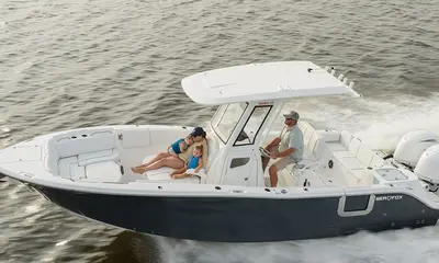 Official boat-builder photograph | Sea Fox 268 Commander: Offshore Fishing, Family Layout and Power-Rating Checks