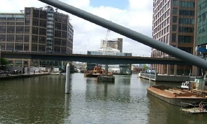 Official source-specific editorial image. Source: https://canalrivertrust.org.uk/things-to-do/events/canal-events-canal-festivals/2026-10-23-docklands-history-walks