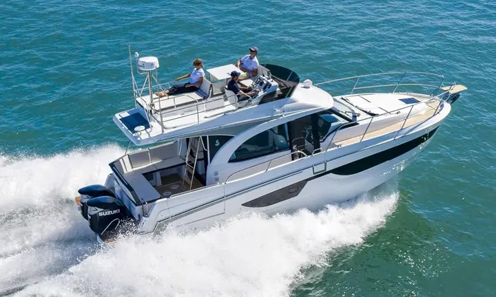 Official source-specific editorial image. Source: https://www.beneteau.com/en/antares/antares-11