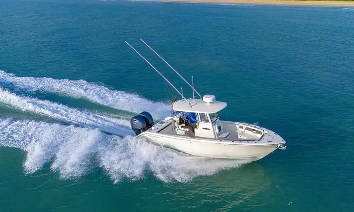 Official boat-builder photograph | Cobia 265 CC: A 26-Foot Centre-Console with Family Flexibility
