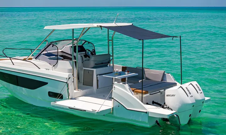 Official boat-builder photograph | BENETEAU Flyer 9 SUNdeck Adds Opening Side Platform to 9.1m Weekender