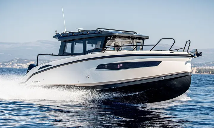 Official source-specific editorial image. Source: https://www.navan-boats.com/global/en/boats/c30