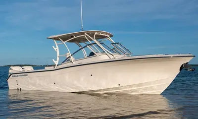 Official boat-builder photograph | Grady-White Freedom 275: Fishing Utility Meets Family Dayboating