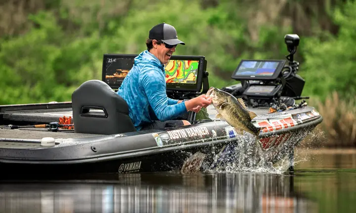 Garmin Adds 16-Inch ECHOMAP Ultra 2 Chartplotters