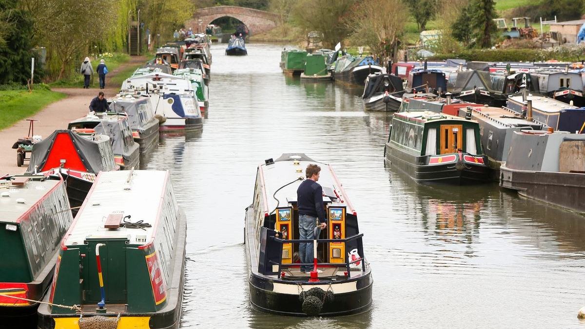 Nearly 1,200 Boaters Apply to Shape Future Canal Licensing Rules — source-specific editorial photograph