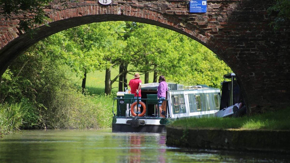 Canal Welfare Team Expands Support for Liveaboard Boaters — source-specific editorial photograph
