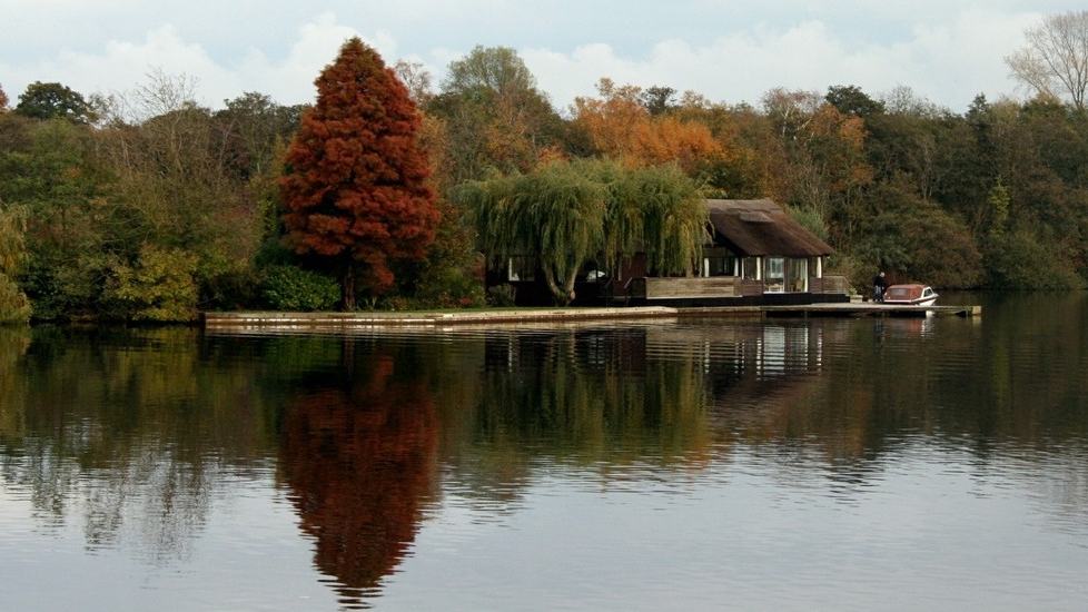 Norfolkbroads.com official Wroxham Broad destination photography