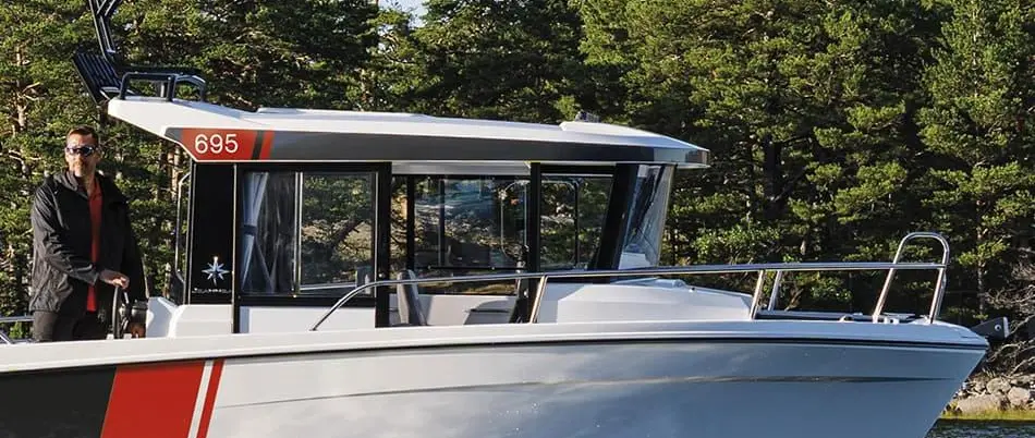 Merry Fisher 695 Sport — official Jeanneau image