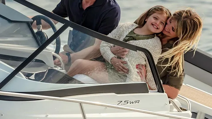 Cap Camarat 7.5 WA — official Jeanneau image