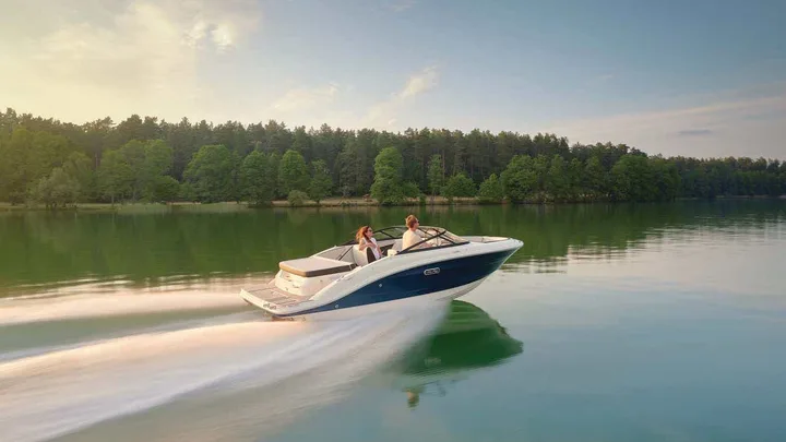 SPX 190 — official Sea Ray Boats image
