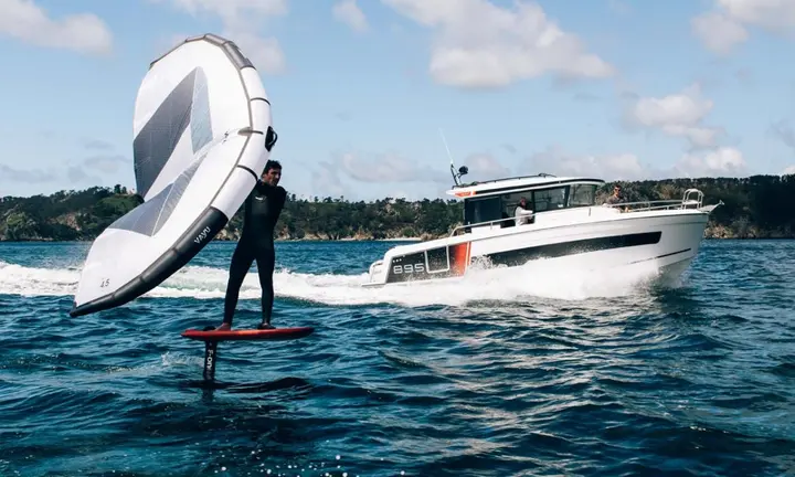 Merry Fisher 895 Sport — official Jeanneau image