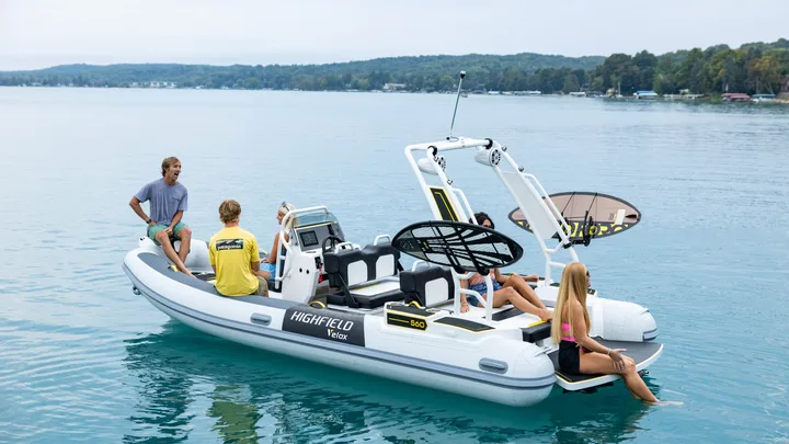 Velox 560 — official Highfield Boats image