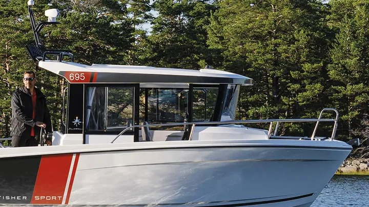 Merry Fisher 695 Sport — official Jeanneau image