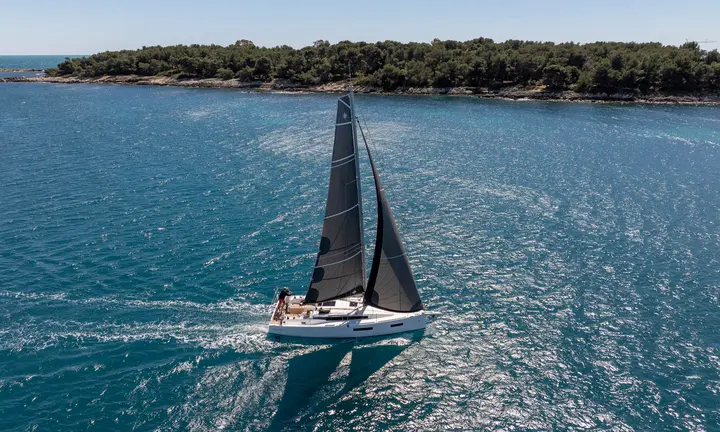 Jeanneau Offers Immediate Sun Odyssey 350 and 380 Deliveries