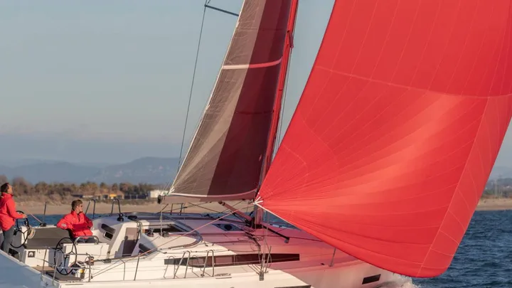 Sun Odyssey 380 — official Jeanneau image