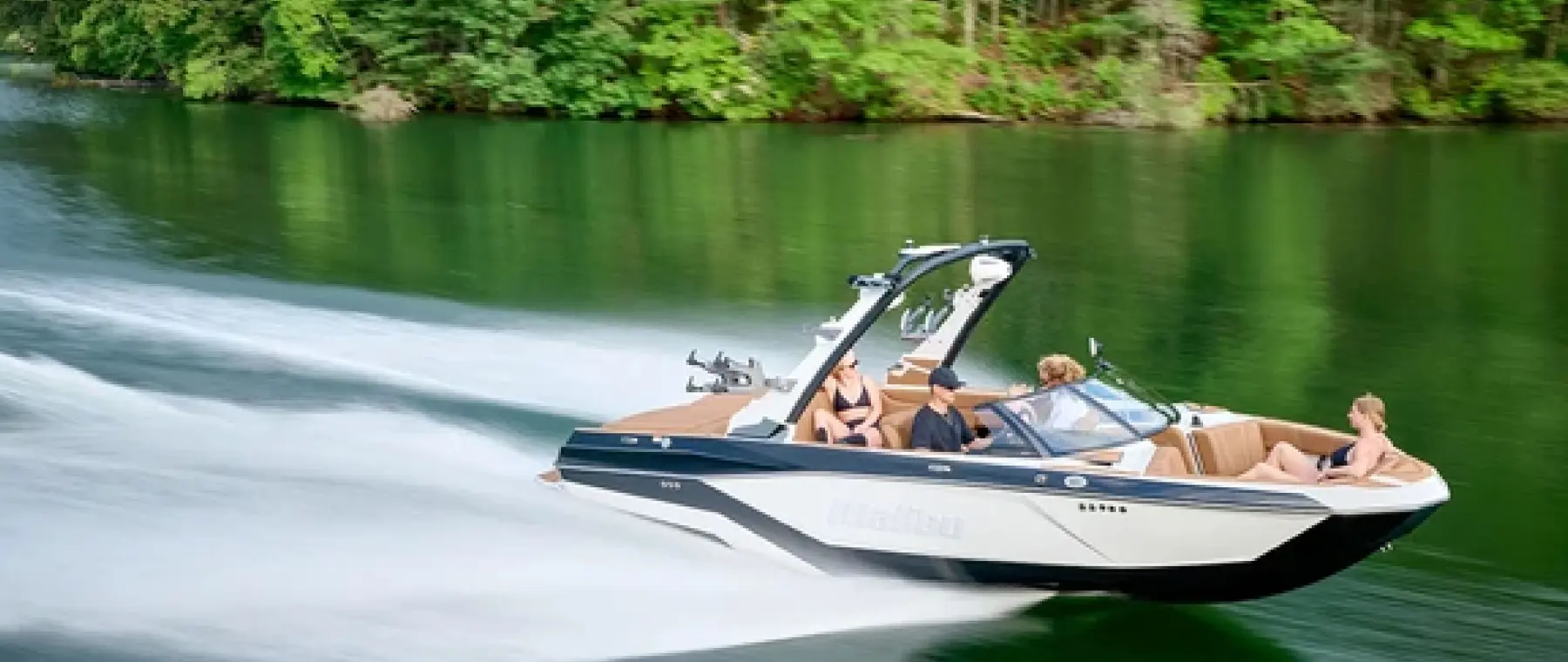 Official Malibu Wakesetter 21 LX 2026 exterior image