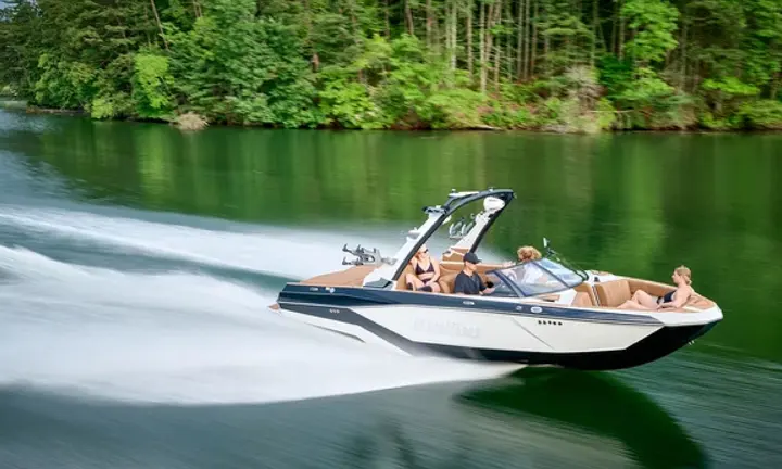 Official Malibu Wakesetter 21 LX 2026 exterior image