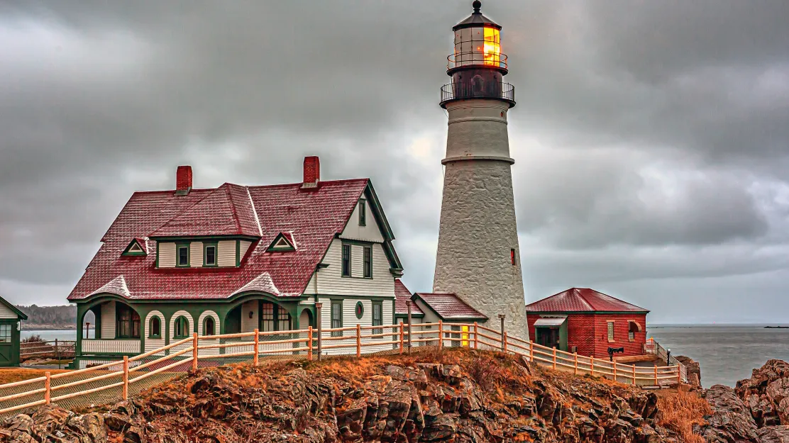 Official Hilton New England autumn travel image