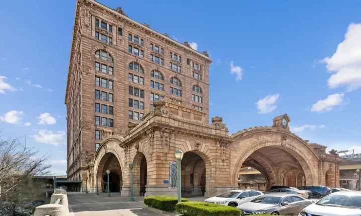 Official Placemakr Pittsburgh Downtown image