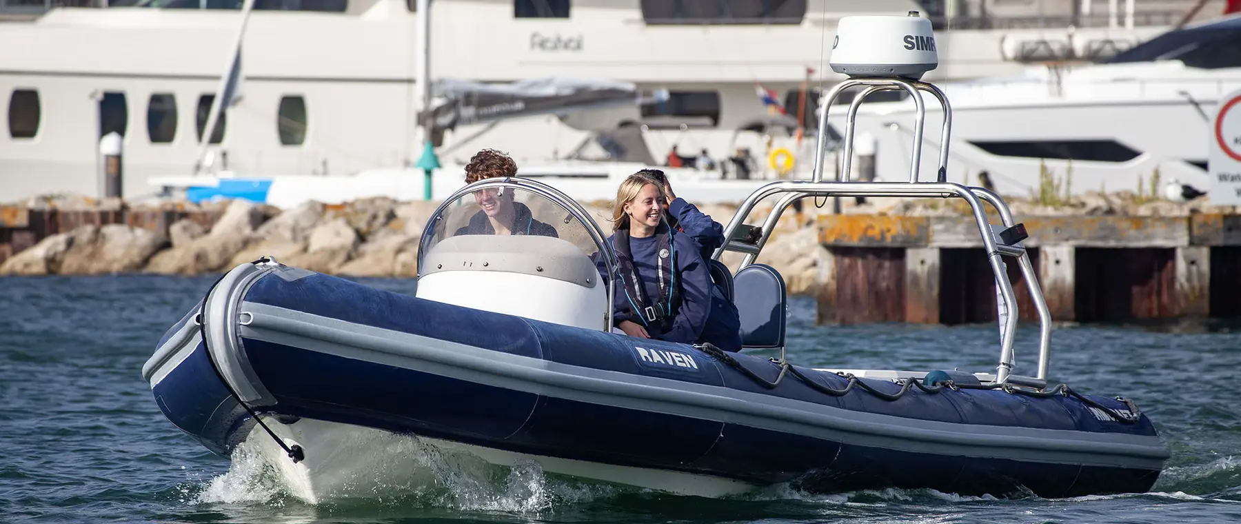 Official RYA Powerboat Handling handbook image 2026