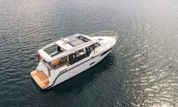 Viknes S35 Panorama — Southampton Boat Show official image