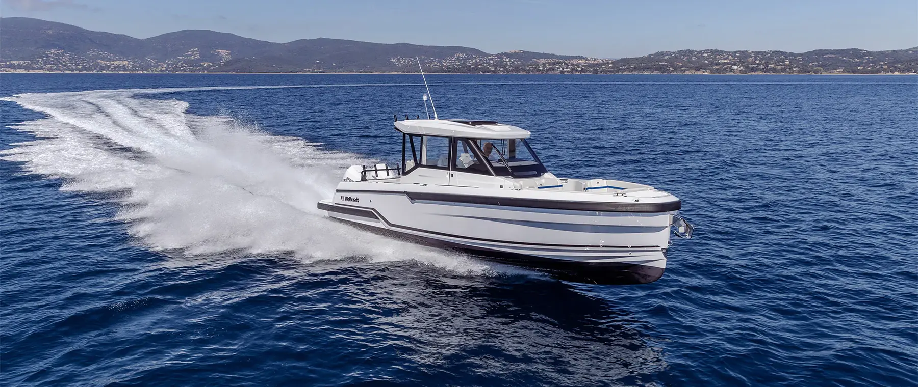 Wellcraft 28 Explorer — official manufacturer hero image